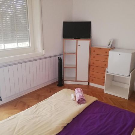 Pero Panzio Bed & Breakfast Debrecen Bagian luar foto