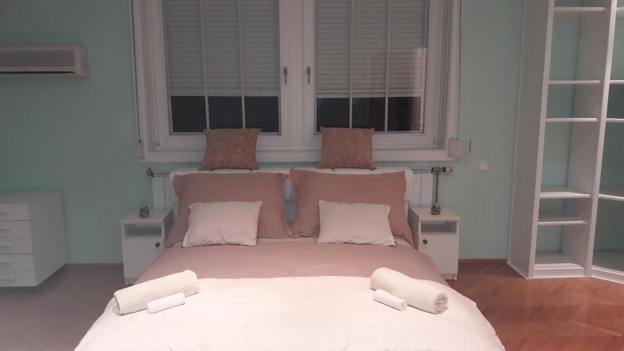 Pero Panzio Bed & Breakfast Debrecen Bagian luar foto