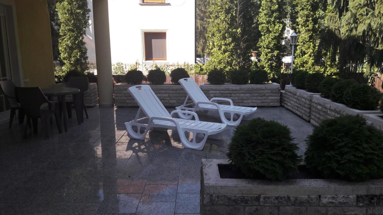Pero Panzio Bed & Breakfast Debrecen Bagian luar foto
