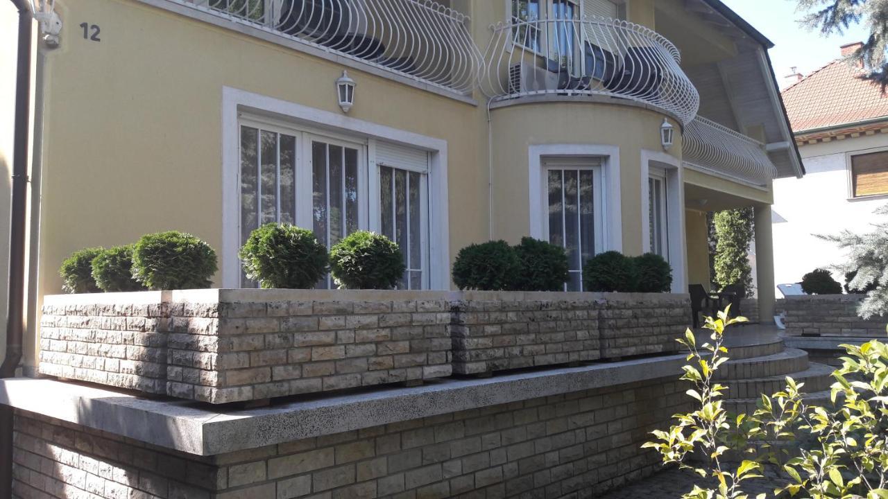 Pero Panzio Bed & Breakfast Debrecen Bagian luar foto