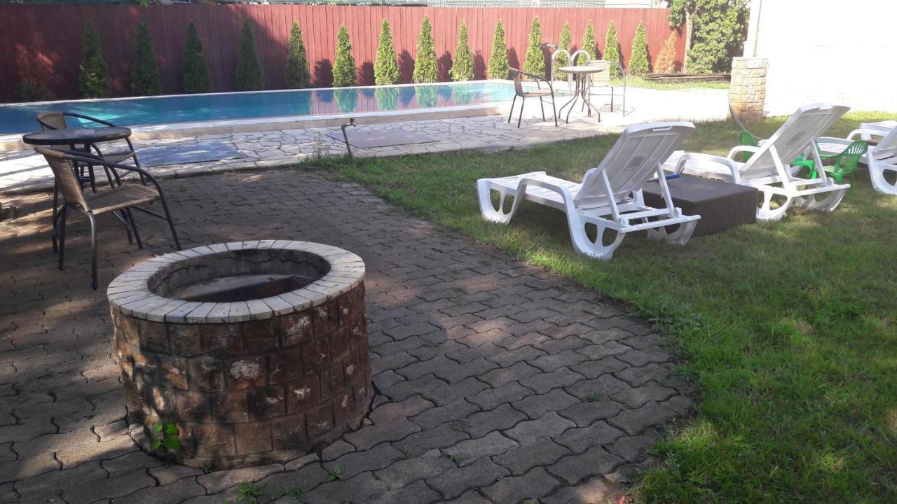 Pero Panzio Bed & Breakfast Debrecen Bagian luar foto